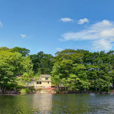 Damariscotta Lakefront Retreat